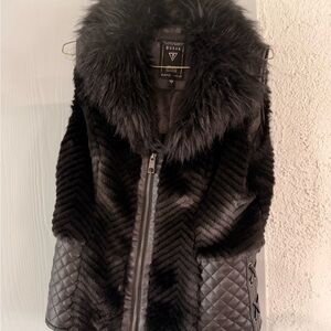 GUESS Quilted Black Faux Fur Vest